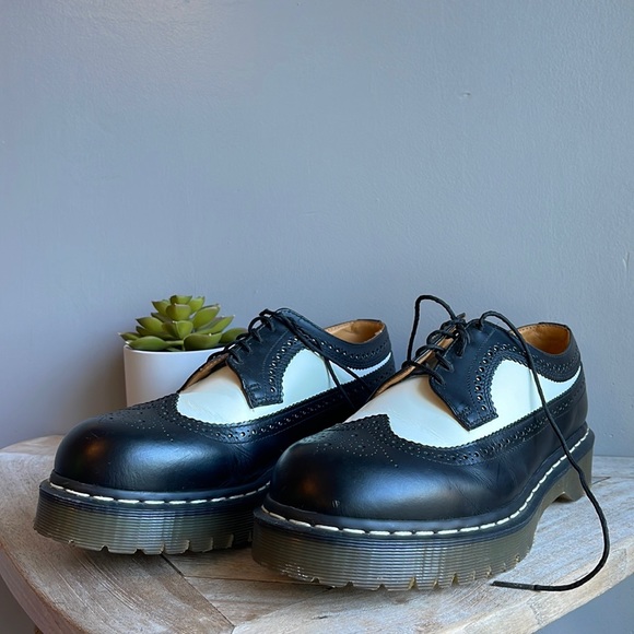 DR MARTENS 3989 Bex Smooth Leather
Brogue Shoes Size 9 - Picture 5 of 15